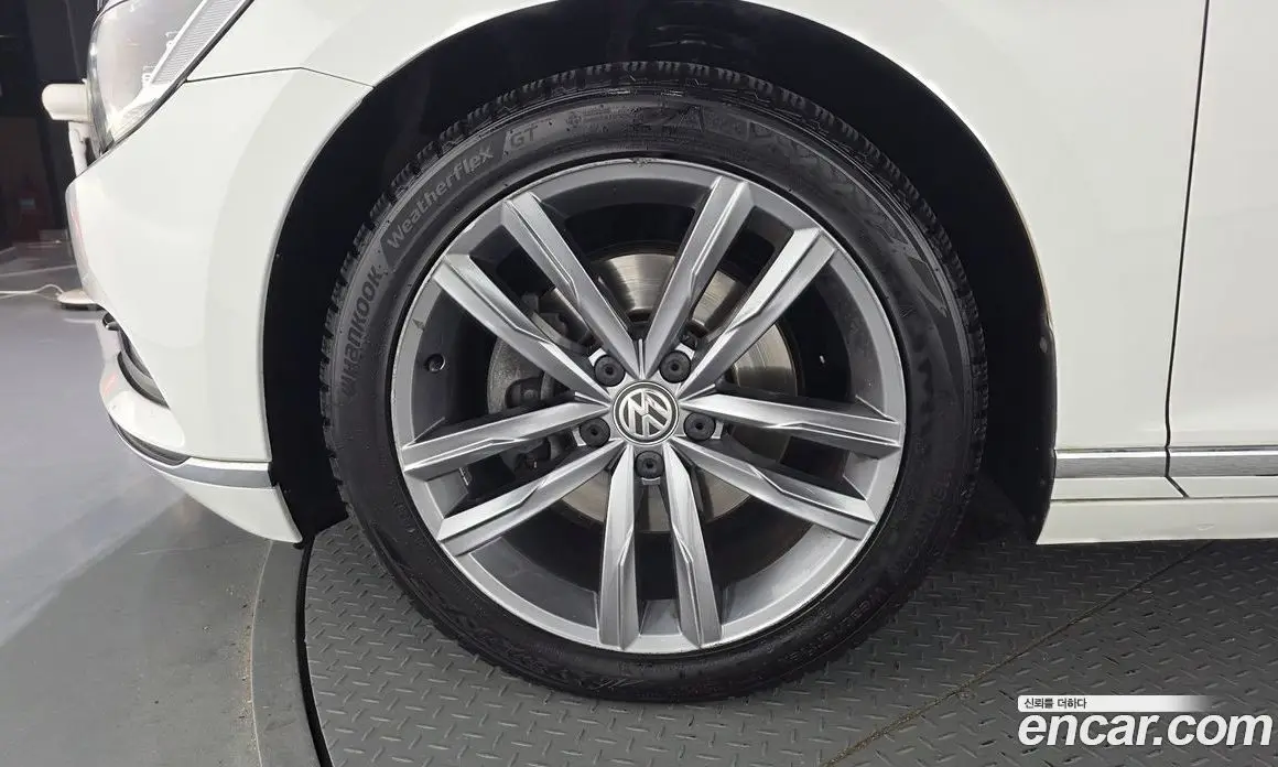 Volkswagen Passat 2018 2.0 автомат (гидро), фото 5 Volkswagen Passat 2018 2.0 автомат (гидро), фото 5