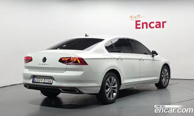 Volkswagen Passat 2022 2.0 автомат (гидро), миниатюра 1 Volkswagen Passat 2022 2.0 автомат (гидро), миниатюра 1