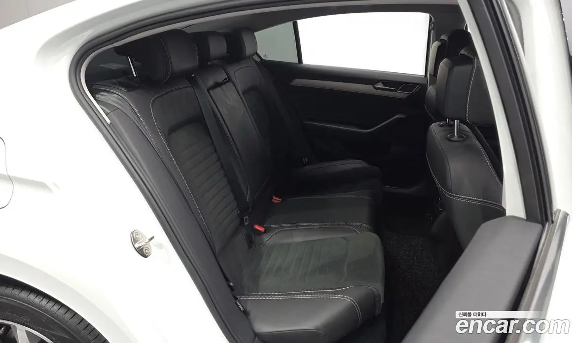 Volkswagen Passat 2022 2.0 автомат (гидро), фото 16 Volkswagen Passat 2022 2.0 автомат (гидро), фото 16