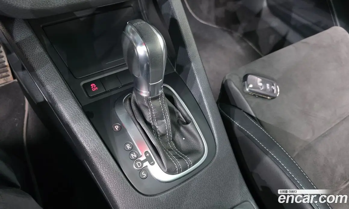 Volkswagen Scirocco 2013 2.0 автомат (гидро), фото 9 Volkswagen Scirocco 2013 2.0 автомат (гидро), фото 9
