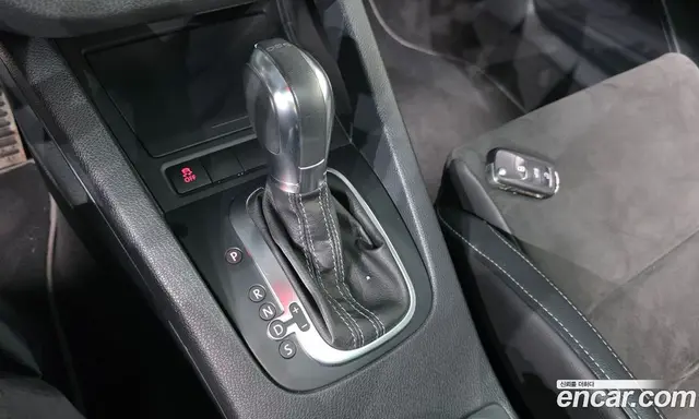 Volkswagen Scirocco 2013 2.0 автомат (гидро), миниатюра 9 Volkswagen Scirocco 2013 2.0 автомат (гидро), миниатюра 9