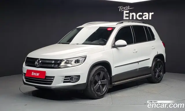 Volkswagen Tiguan 2016 2.0 автомат (гидро), миниатюра 1 Volkswagen Tiguan 2016 2.0 автомат (гидро), миниатюра 1