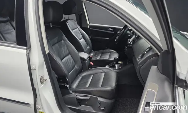 Volkswagen Tiguan 2016 2.0 автомат (гидро), миниатюра 12