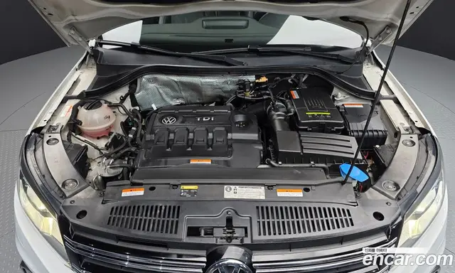 Volkswagen Tiguan 2016 2.0 автомат (гидро), миниатюра 6 Volkswagen Tiguan 2016 2.0 автомат (гидро), миниатюра 6