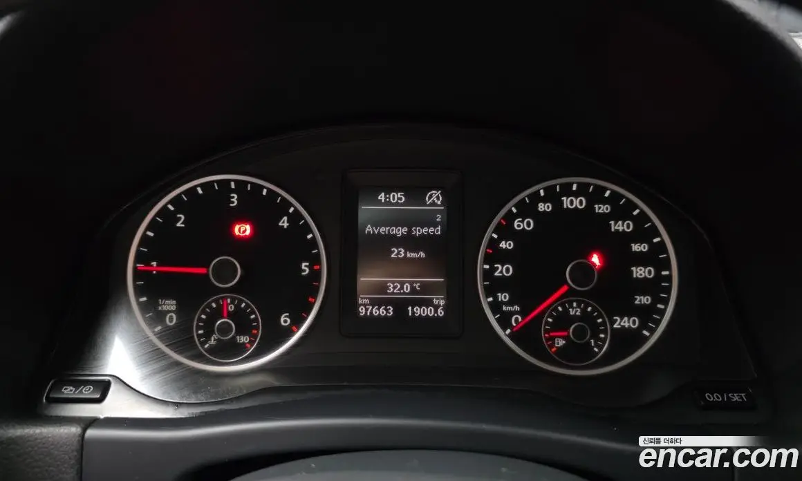Volkswagen Tiguan 2016 2.0 автомат (гидро), фото 8 Volkswagen Tiguan 2016 2.0 автомат (гидро), фото 8