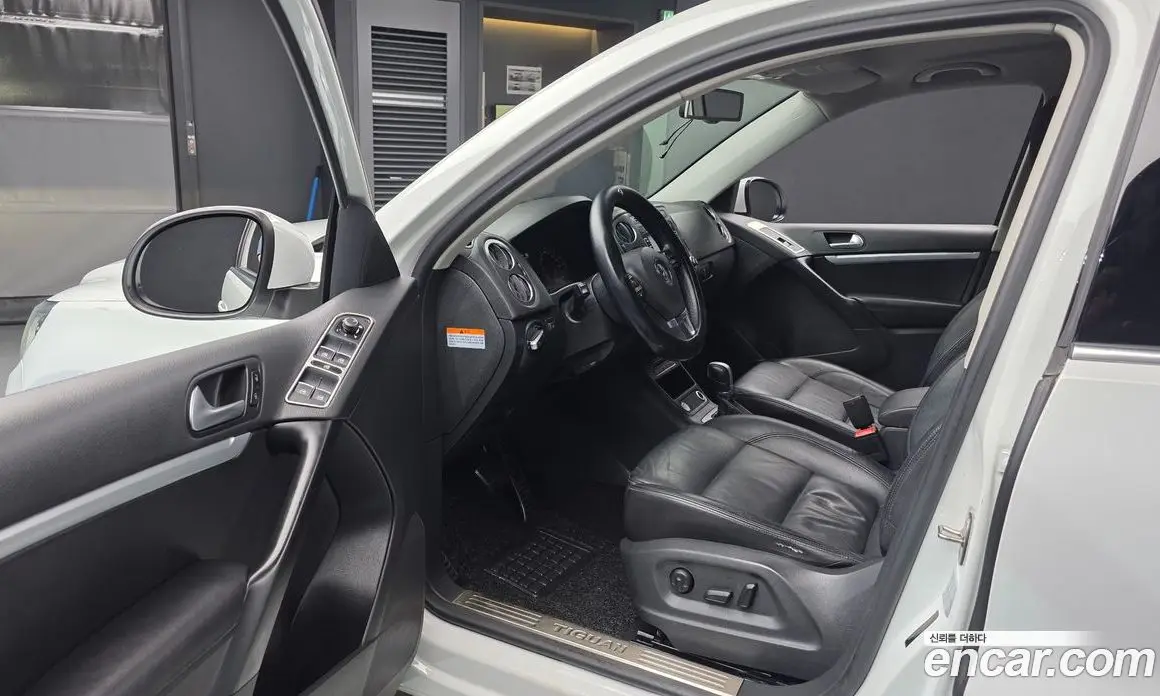 Volkswagen Tiguan 2016 2.0 автомат (гидро), фото 10 Volkswagen Tiguan 2016 2.0 автомат (гидро), фото 10
