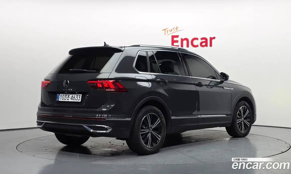 Volkswagen Tiguan 2022 2.0 автомат (гидро), фото 2 Volkswagen Tiguan 2022 2.0 автомат (гидро), фото 2