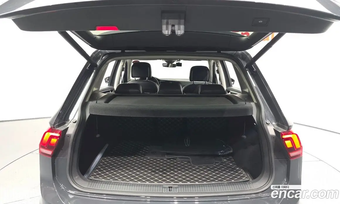 Volkswagen Tiguan 2022 2.0 автомат (гидро), фото 20 Volkswagen Tiguan 2022 2.0 автомат (гидро), фото 20