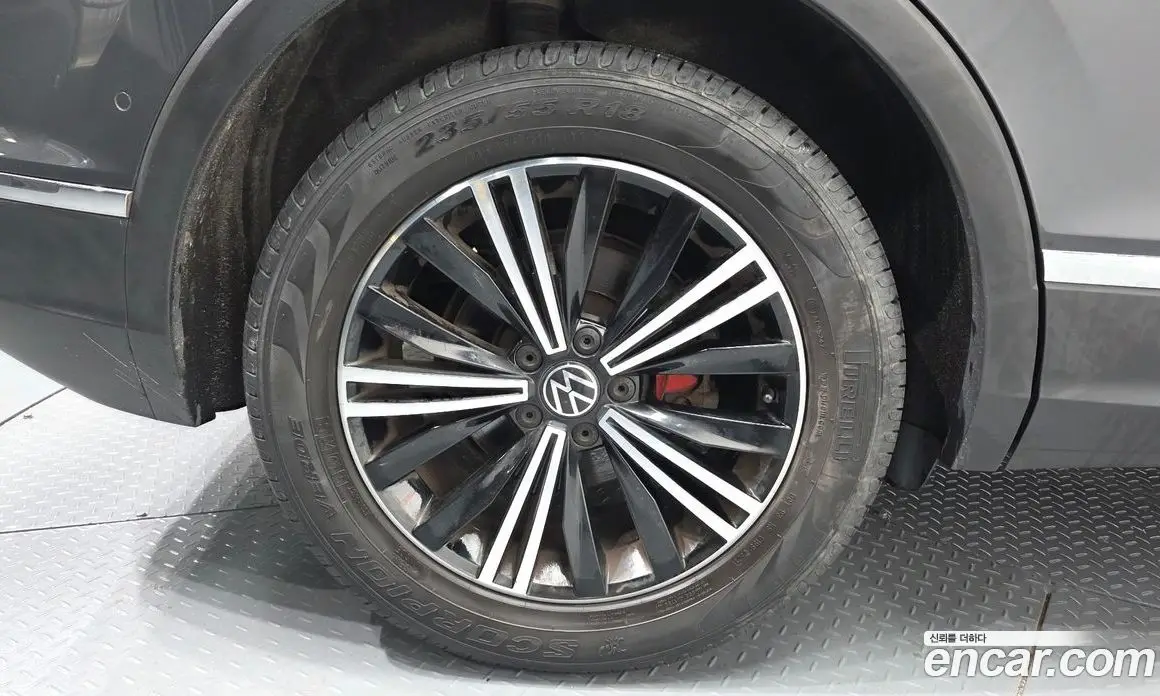 Volkswagen Tiguan 2022 2.0 автомат (гидро), фото 5 Volkswagen Tiguan 2022 2.0 автомат (гидро), фото 5