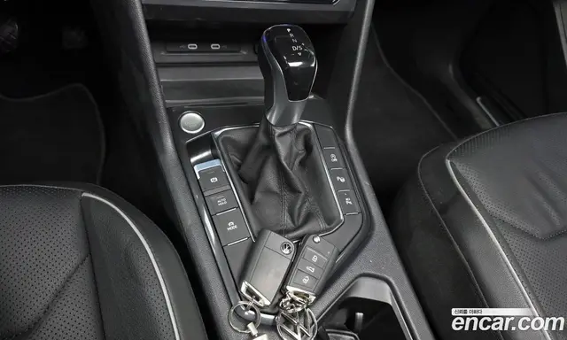 Volkswagen Tiguan 2023 2.0 автомат (гидро), миниатюра 12