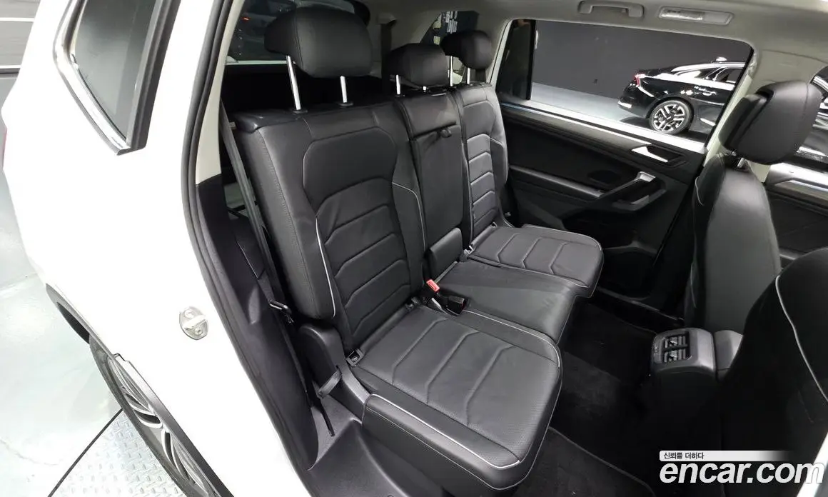 Volkswagen Tiguan 2023 2.0 автомат (гидро), фото 16 Volkswagen Tiguan 2023 2.0 автомат (гидро), фото 16