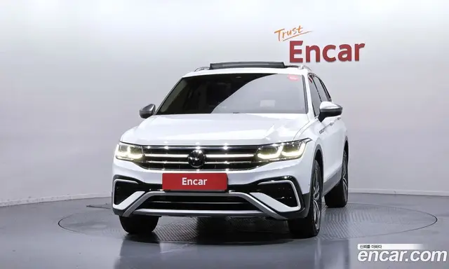 Volkswagen Tiguan 2023 2.0 автомат (гидро), миниатюра 3 Volkswagen Tiguan 2023 2.0 автомат (гидро), миниатюра 3
