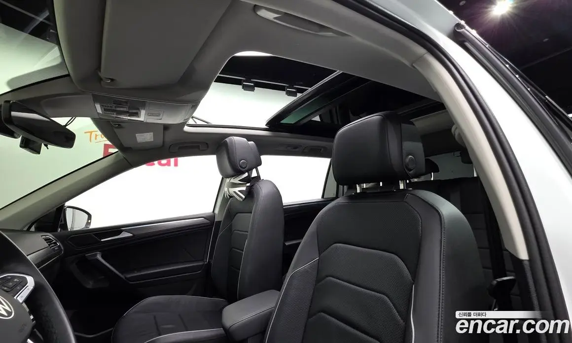 Volkswagen Tiguan 2023 2.0 автомат (гидро), фото 24 Volkswagen Tiguan 2023 2.0 автомат (гидро), фото 24