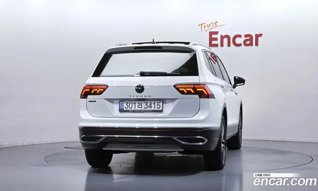 Volkswagen Tiguan 2023 2.0 автомат (гидро), миниатюра 4 Volkswagen Tiguan 2023 2.0 автомат (гидро), миниатюра 4