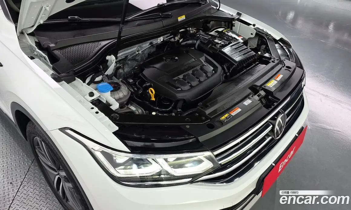 Volkswagen Tiguan 2023 2.0 автомат (гидро), фото 6 Volkswagen Tiguan 2023 2.0 автомат (гидро), фото 6