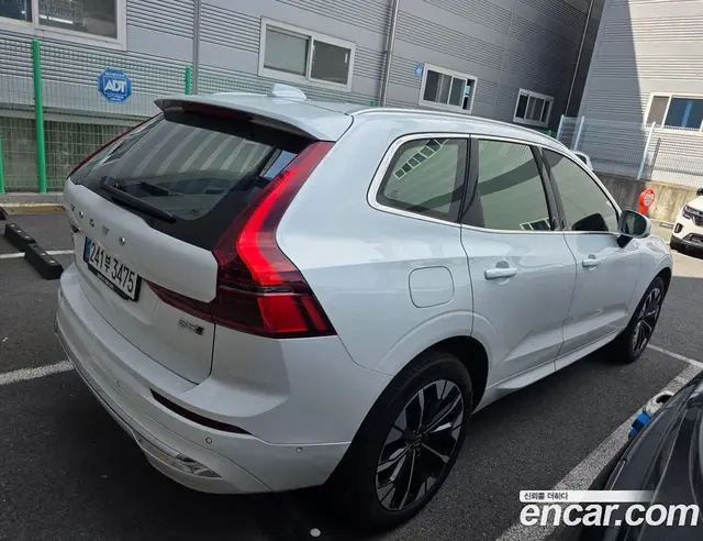 Volvo XC60 2025 2.0 автомат (гидро), миниатюра 2 Volvo XC60 2025 2.0 автомат (гидро), миниатюра 2