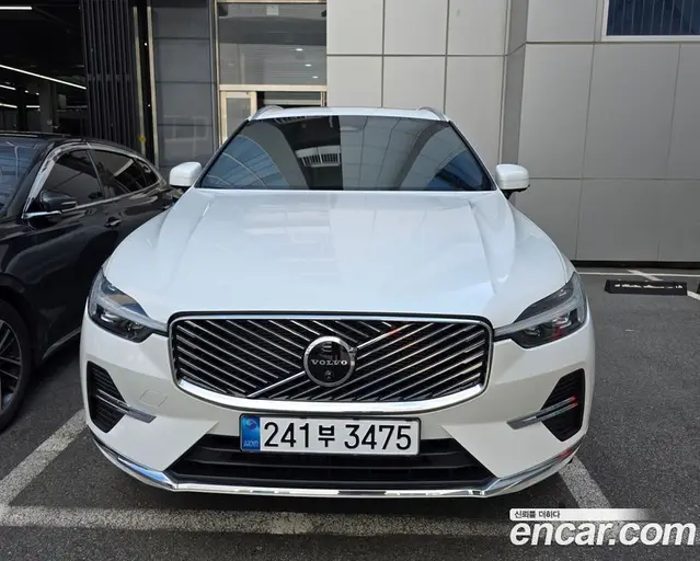 Volvo XC60 2025 2.0 автомат (гидро), миниатюра 3 Volvo XC60 2025 2.0 автомат (гидро), миниатюра 3