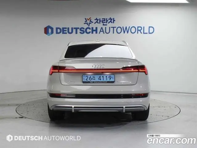 Audi e-tron 2021 0.2 автомат (гидро), миниатюра 4 Audi e-tron 2021 0.2 автомат (гидро), миниатюра 4