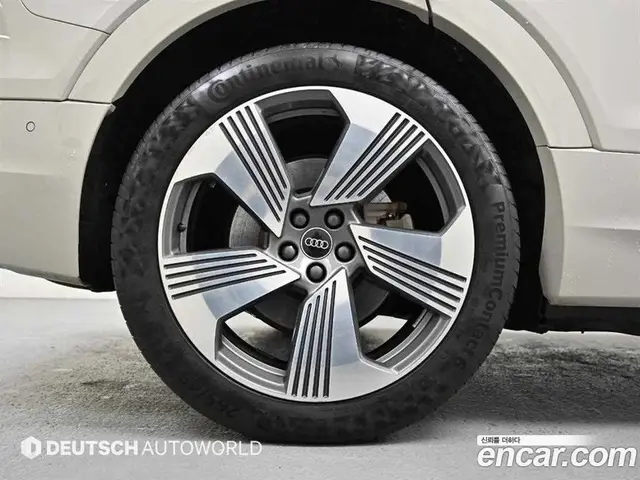 Audi e-tron 2021 0.2 автомат (гидро), миниатюра 5 Audi e-tron 2021 0.2 автомат (гидро), миниатюра 5