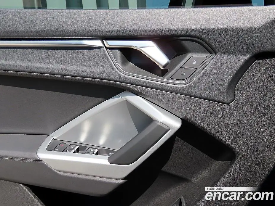 Audi Q3 2025 2.0 автомат (гидро), фото 15