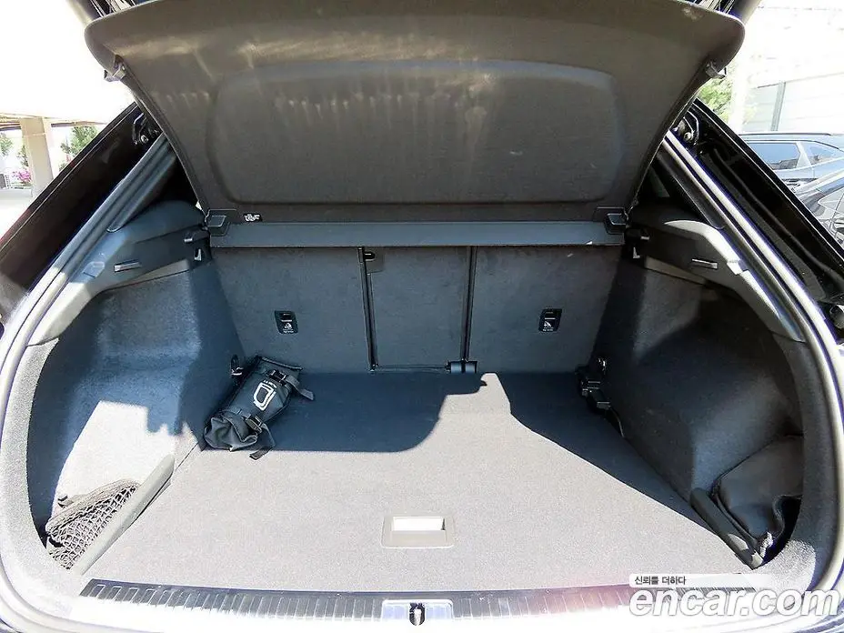 Audi Q3 2025 2.0 автомат (гидро), фото 20