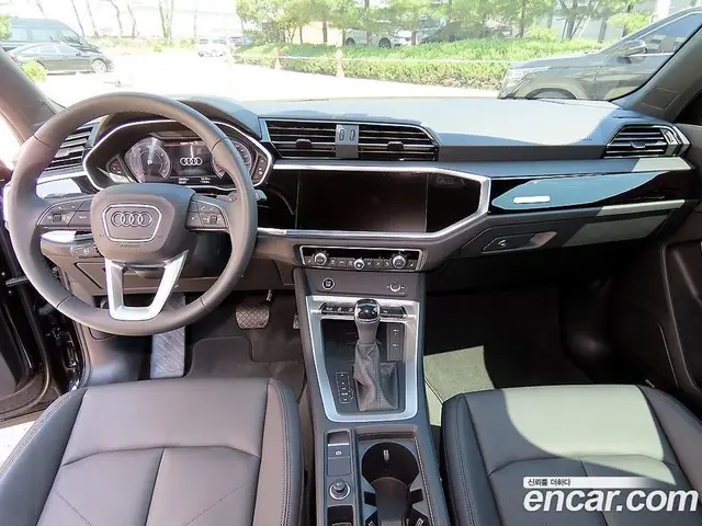 Audi Q3 2025 2.0 автомат (гидро), миниатюра 7