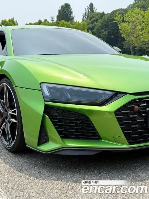 Audi R8 2021 5.2 автомат (гидро), фото 5 Audi R8 2021 5.2 автомат (гидро), фото 5