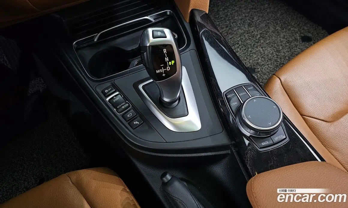 BMW 3 серия 2019 2.0 автомат (гидро), фото 9