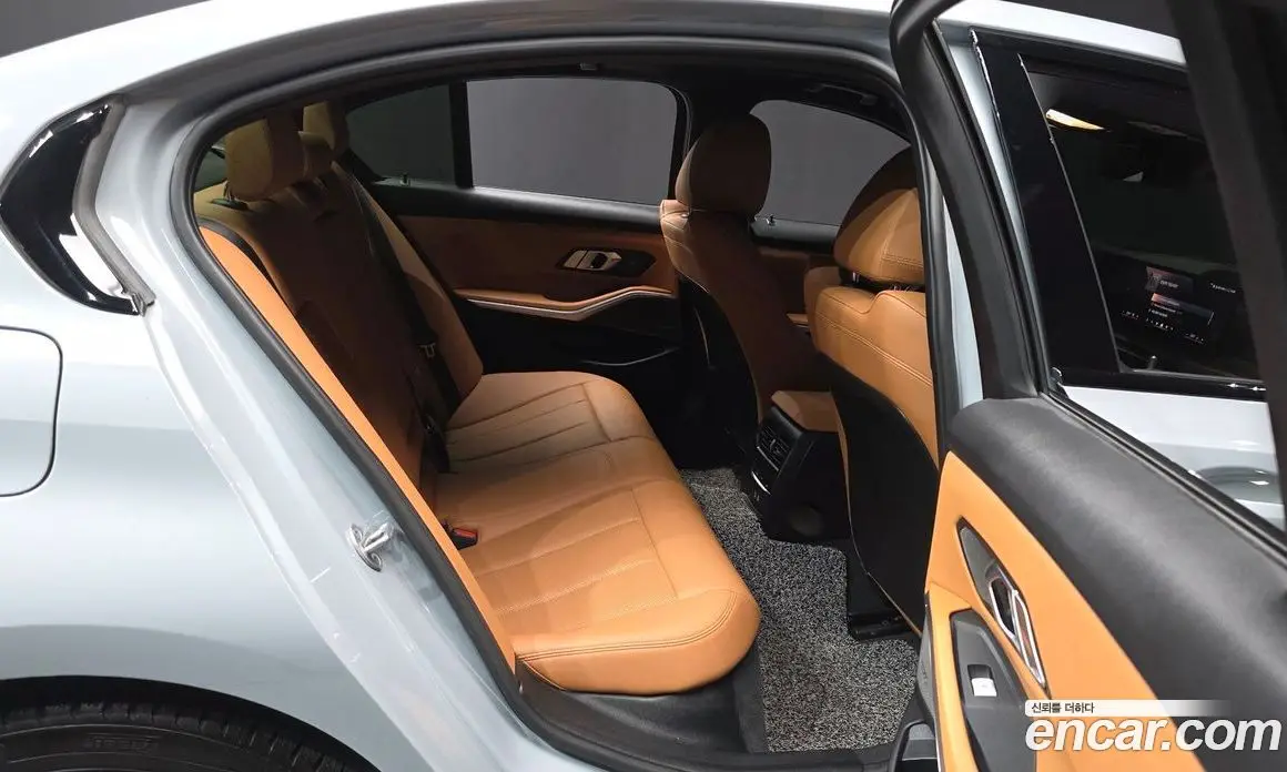 BMW 3 серия 2025 2.0 автомат (гидро), фото 18 BMW 3 серия 2025 2.0 автомат (гидро), фото 18