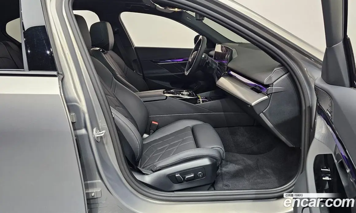BMW 5 серия 2025 2.0 автомат (гидро), фото 16 BMW 5 серия 2025 2.0 автомат (гидро), фото 16