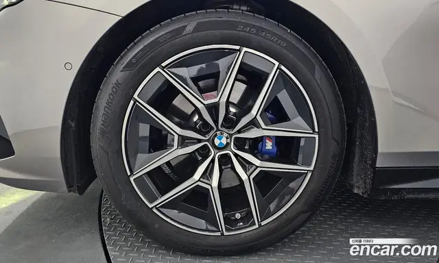 BMW 5 серия 2025 2.0 автомат (гидро), миниатюра 5 BMW 5 серия 2025 2.0 автомат (гидро), миниатюра 5