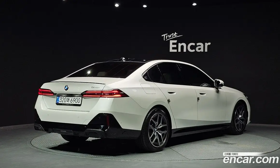 BMW 5 серия 2025 2.0 автомат (гидро), фото 1 BMW 5 серия 2025 2.0 автомат (гидро), фото 1