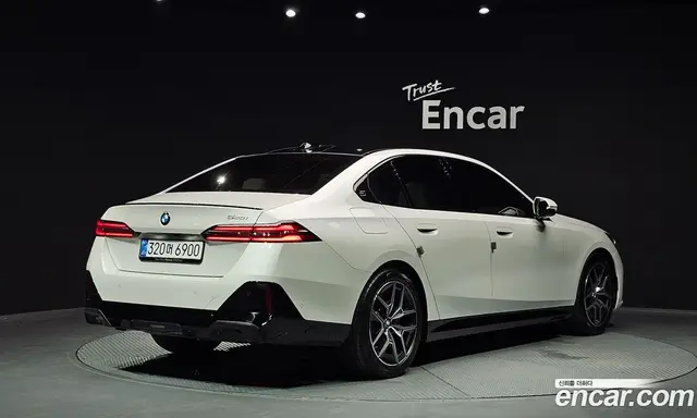 BMW 5 серия 2025 2.0 автомат (гидро), миниатюра 1 BMW 5 серия 2025 2.0 автомат (гидро), миниатюра 1