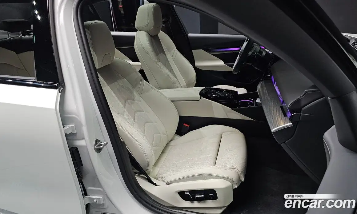 BMW 5 серия 2025 2.0 автомат (гидро), фото 15 BMW 5 серия 2025 2.0 автомат (гидро), фото 15