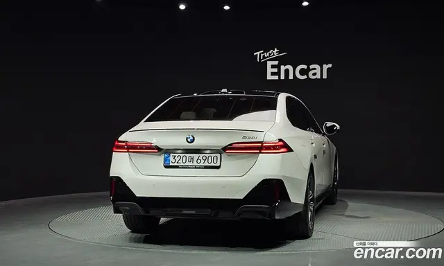 BMW 5 серия 2025 2.0 автомат (гидро), миниатюра 3 BMW 5 серия 2025 2.0 автомат (гидро), миниатюра 3