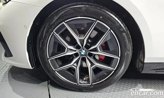 BMW 5 серия 2025 2.0 автомат (гидро), миниатюра 4 BMW 5 серия 2025 2.0 автомат (гидро), миниатюра 4