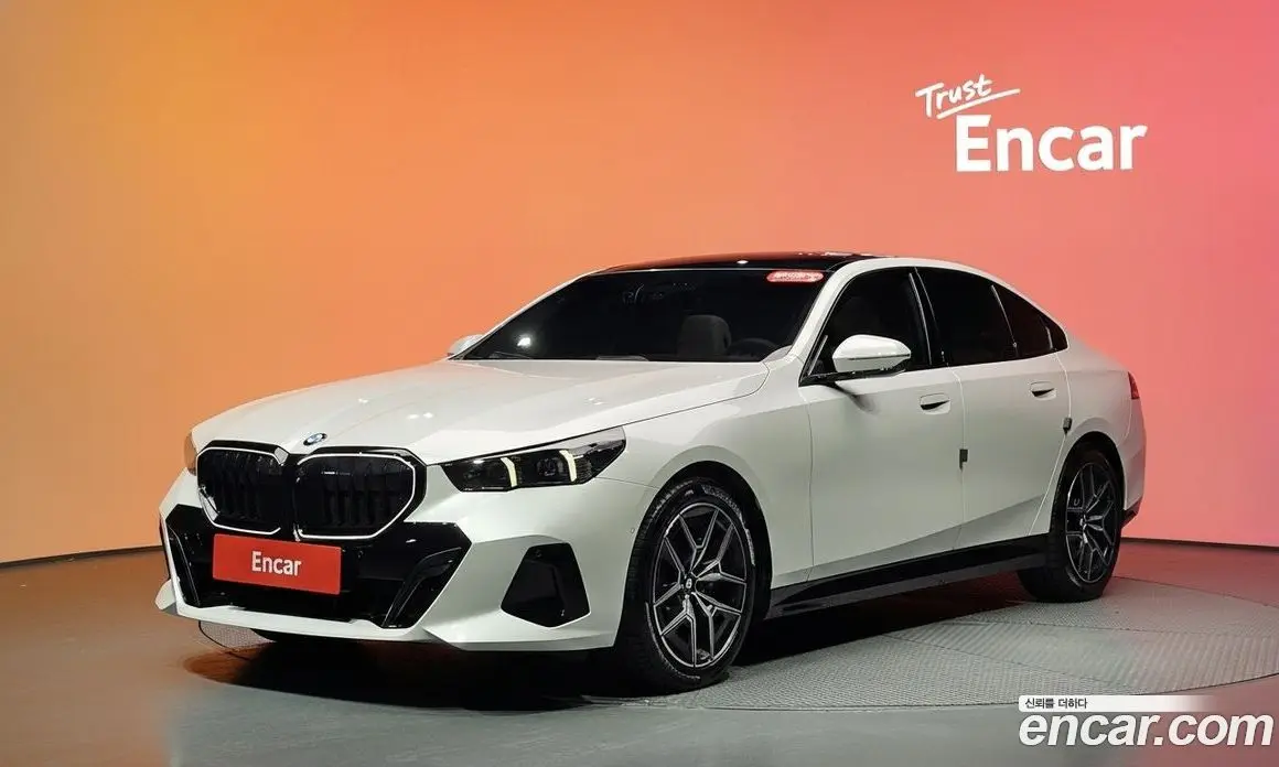 BMW 5 серия 2025 2.0 автомат (гидро), фото 31 BMW 5 серия 2025 2.0 автомат (гидро), фото 31
