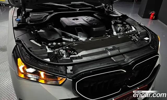 BMW 5 серия 2025 2.0 автомат (гидро), миниатюра 5 BMW 5 серия 2025 2.0 автомат (гидро), миниатюра 5