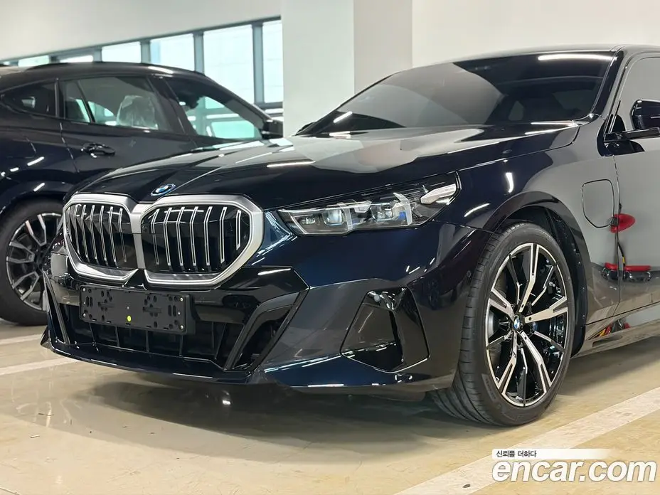 BMW 5 серия 2026 2.0 автомат (гидро), фото 1 BMW 5 серия 2026 2.0 автомат (гидро), фото 1