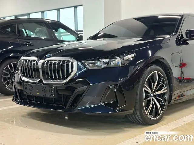 BMW 5 серия 2026 2.0 автомат (гидро), миниатюра 1 BMW 5 серия 2026 2.0 автомат (гидро), миниатюра 1