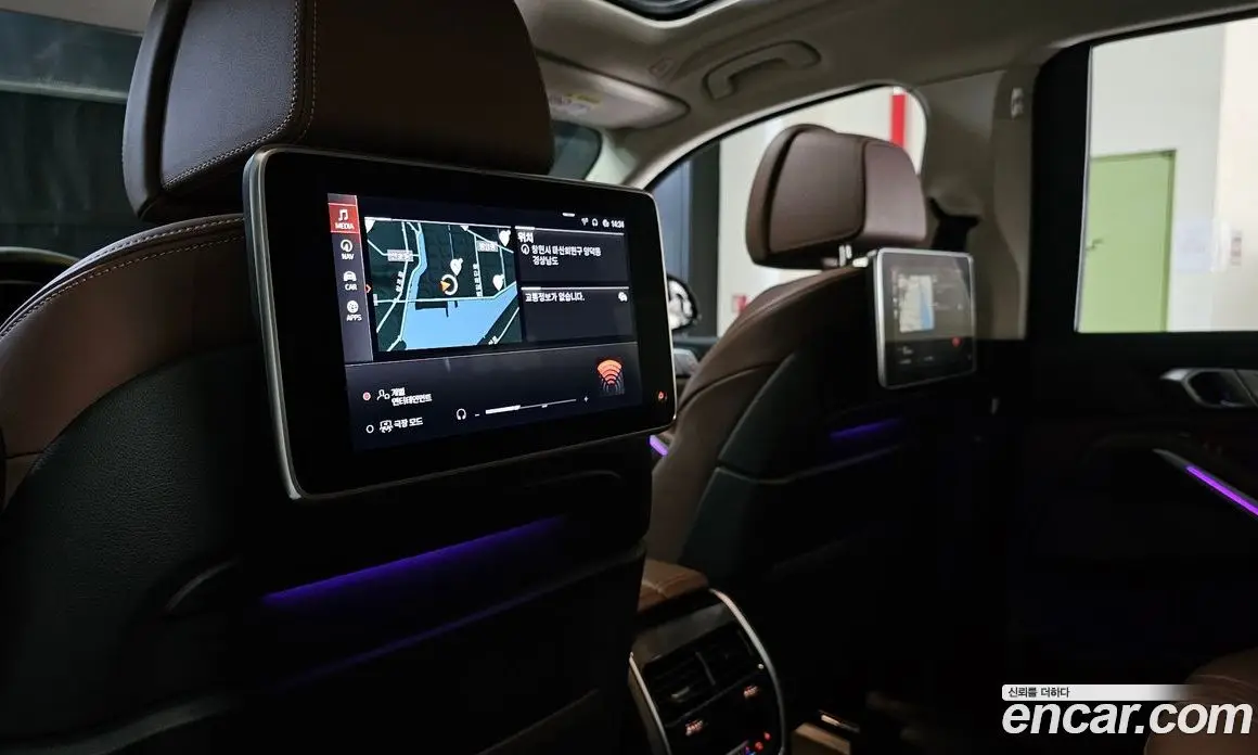 BMW X7 2022 3.0 автомат (гидро), фото 16