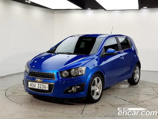 Chevrolet Aveo 2011 1.6 автомат (гидро), миниатюра 1 Chevrolet Aveo 2011 1.6 автомат (гидро), миниатюра 1