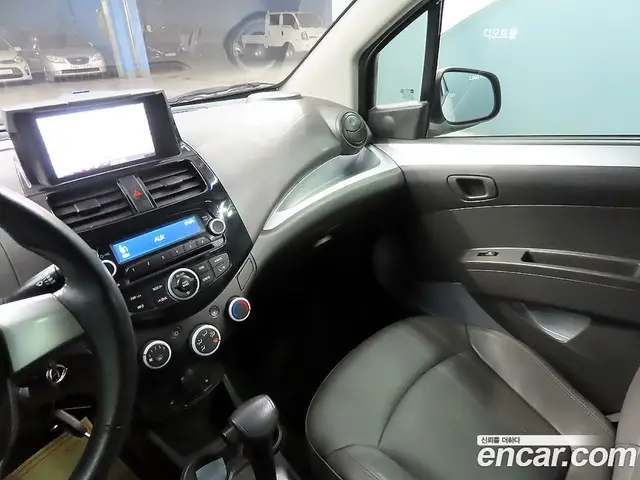 Chevrolet Spark 2012 1.0 автомат (гидро), миниатюра 12