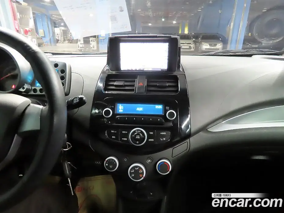 Chevrolet Spark 2012 1.0 автомат (гидро), фото 13