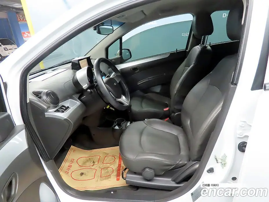 Chevrolet Spark 2012 1.0 автомат (гидро), фото 6