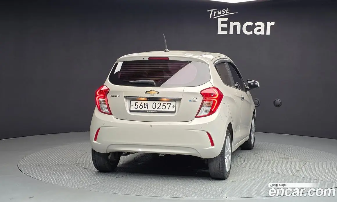 Chevrolet Spark 2016 1.0 автомат (гидро), фото 4 Chevrolet Spark 2016 1.0 автомат (гидро), фото 4