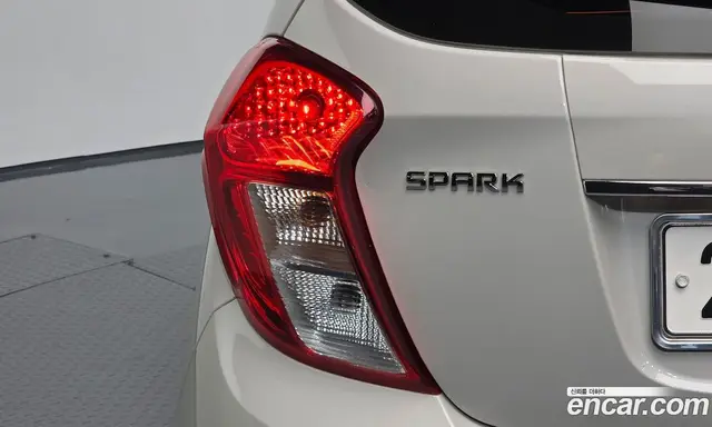 Chevrolet Spark 2018 1.0 автомат (гидро), миниатюра 9