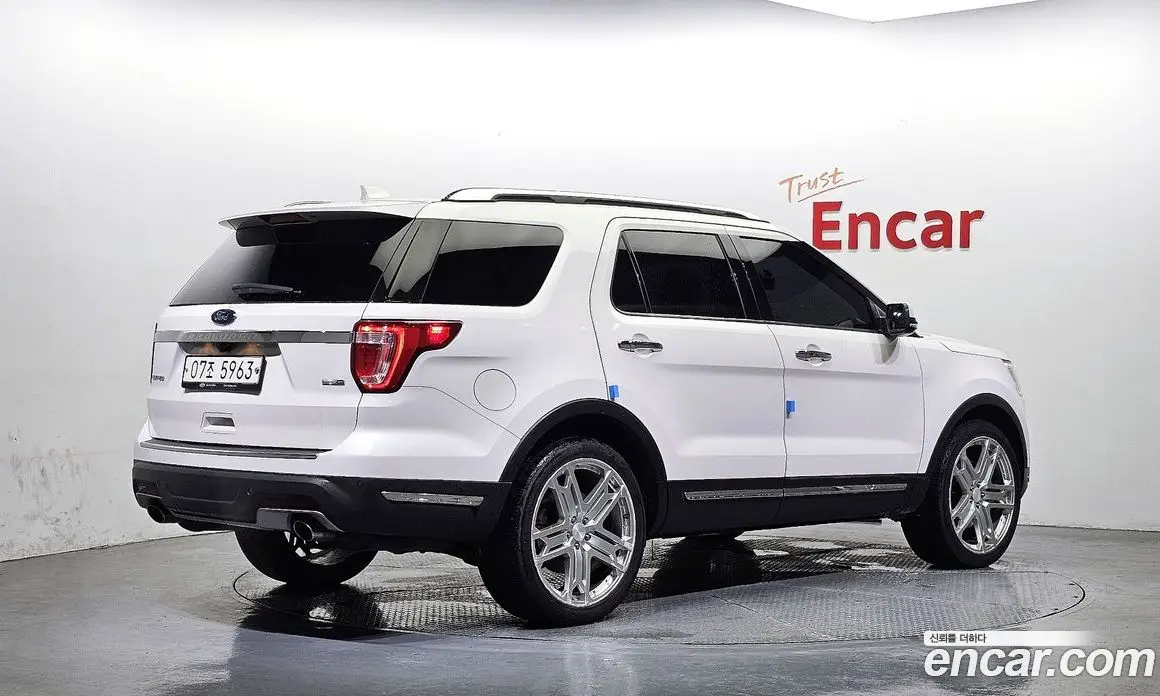 Ford Explorer 2018 2.3 автомат (гидро), фото 2 Ford Explorer 2018 2.3 автомат (гидро), фото 2