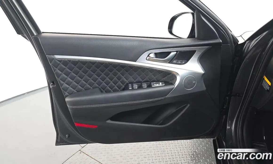Genesis G70 2019 3.3 автомат (гидро), фото 14 Genesis G70 2019 3.3 автомат (гидро), фото 14