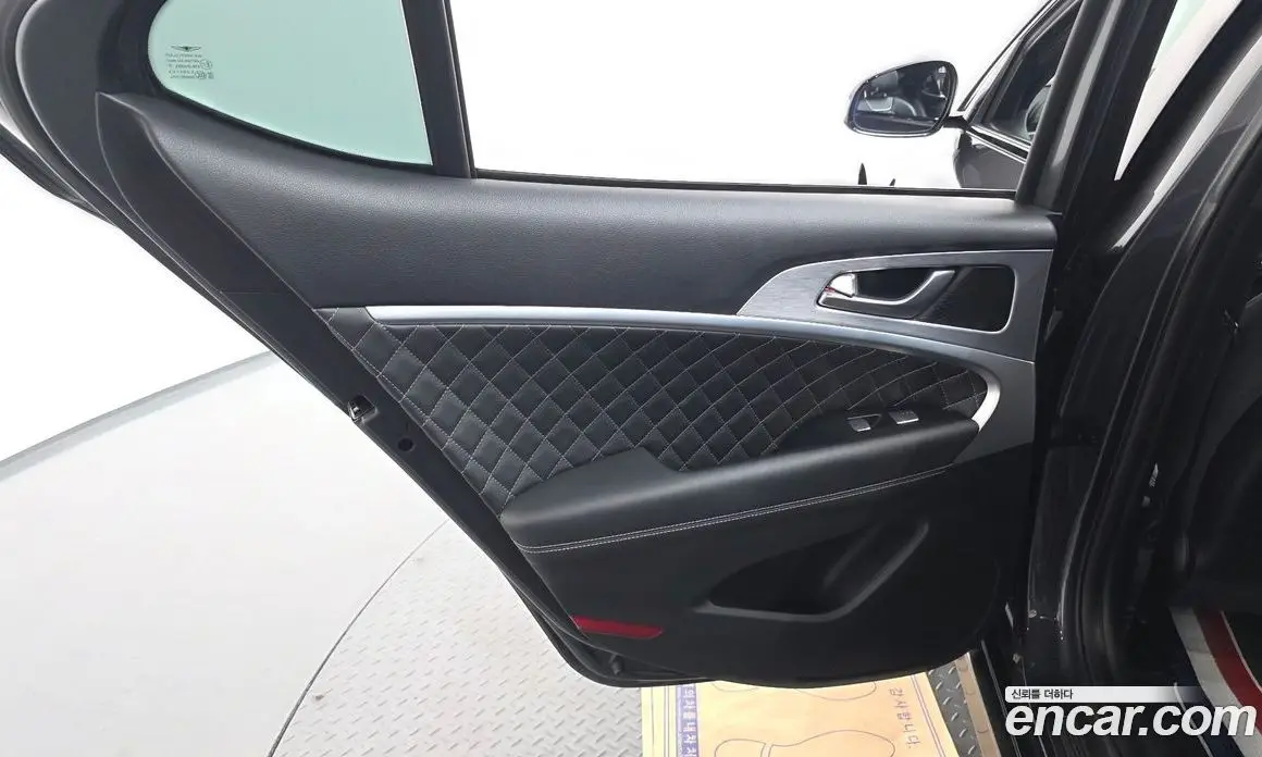 Genesis G70 2019 3.3 автомат (гидро), фото 15 Genesis G70 2019 3.3 автомат (гидро), фото 15